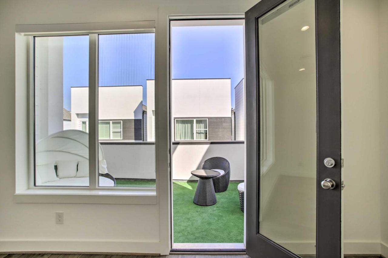 Newly-Built Luxury Galleria Area Townhome! 휴스턴 외부 사진